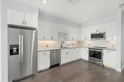54 Auburn St #301