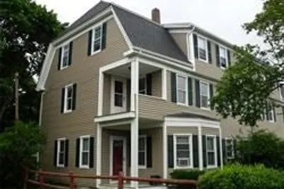 2 Evergreen St #5