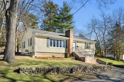 37 Woodbriar Rd 1