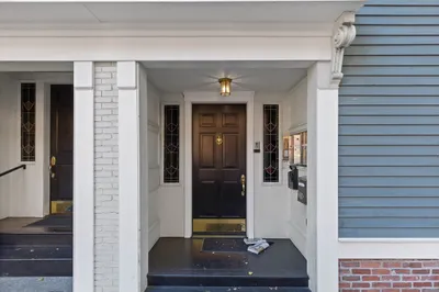 34 Washington St #2B