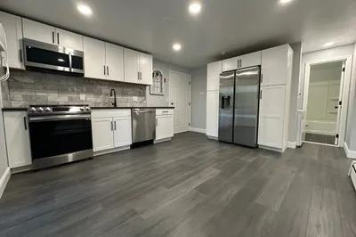 49 Parker Ave #5