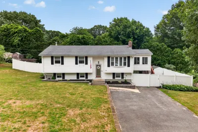 12 Clearwater Dr 1