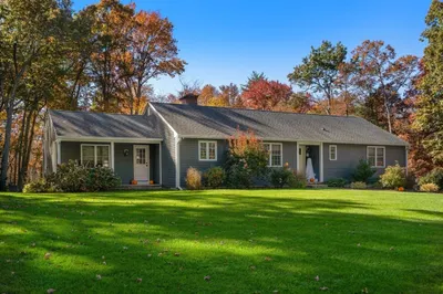 10 Cedar Oak Dr 1