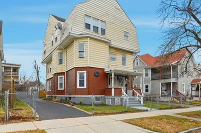 50-52 Maynard St 1