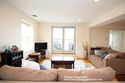 300 Washington St #4