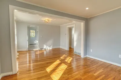 4 Pleasant Street 1
