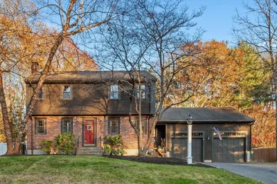16 Lexington Ln 1