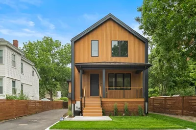 28 Brookside Rd 1