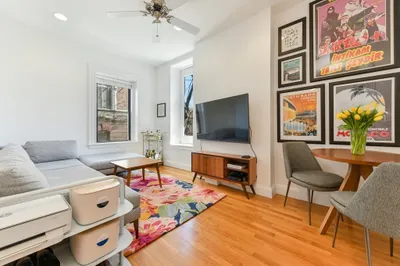 529 E Broadway #4
