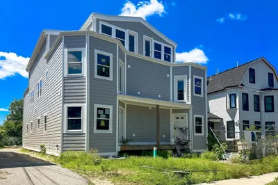 18 Belknap St 1