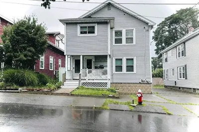 9-11 Bancroft St