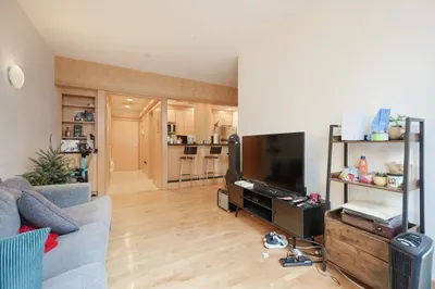 42 Beach St #5B