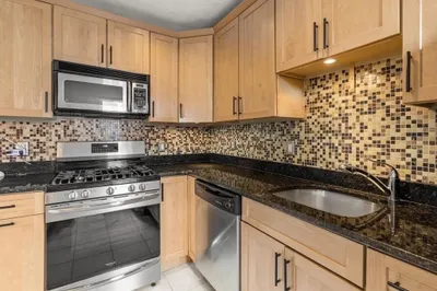 171 I St #2