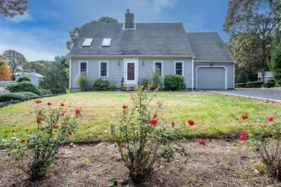 33 Clinton Dr 1