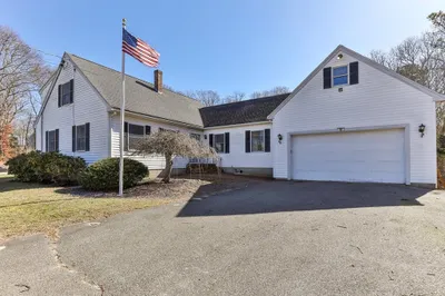 32 Clark Rd 1