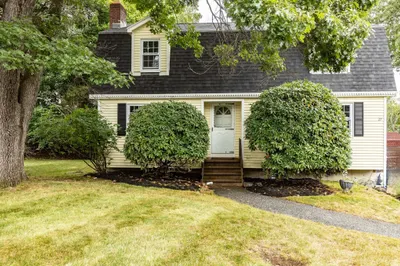 27 Sylvanus Wood Ln 1