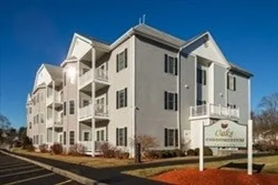 10 Felton Street #208 1