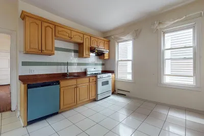 19 Newport St #2 1