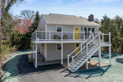 46 Stoneledge Rd