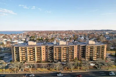 185 Quincy Shore Dr #A27 1