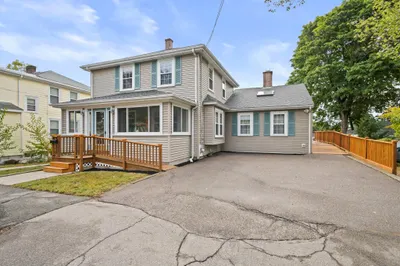 258 Holbrook Rd 1
