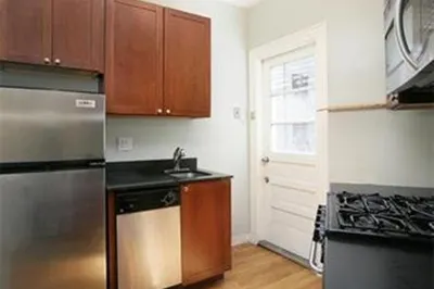 64 Charlesgate E #67