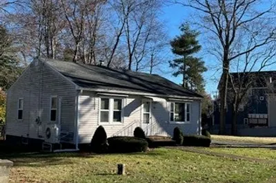 38 Colonial Road 1