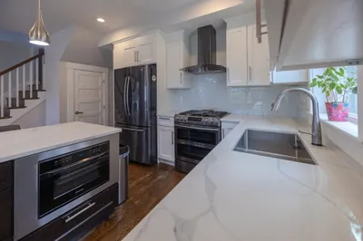 82 Albano St 1