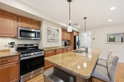 840 East 4th St #1