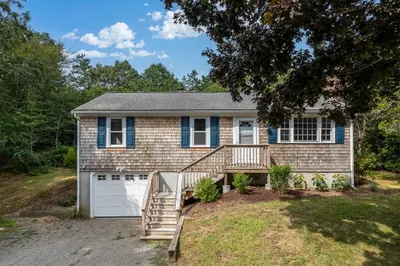 492 Cotuit Rd