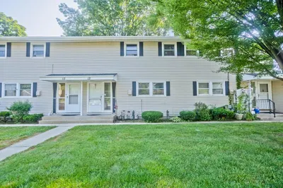 13 Applewood Dr #13 1