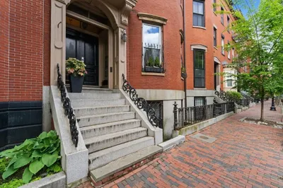 76 Waltham St #2