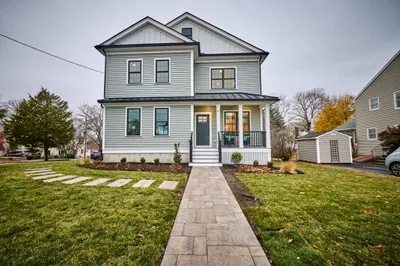 211 Florence Ave
