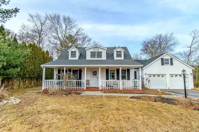 44 Eagle Dr 1