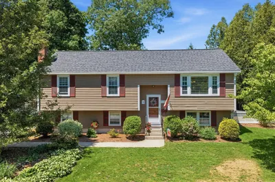 22 Lindale Ave 1