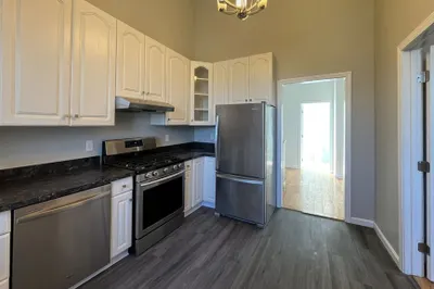 35 Newton St #3
