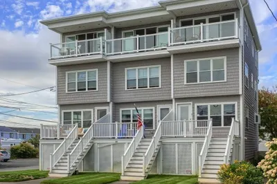 285 North End Blvd #3 1