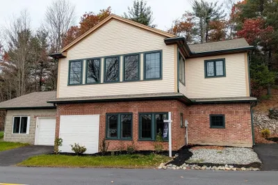 31 Cross St