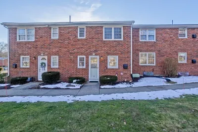 33 Hadley Village #33