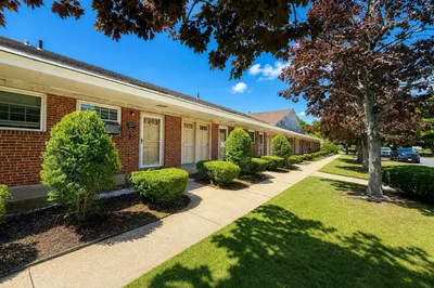 2 Alexander Ave #2