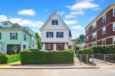 56 Mora St