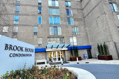 99 Pond Ave #508