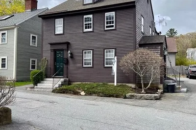 8 Morse Ct #b 1