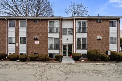 180 River Street #B4