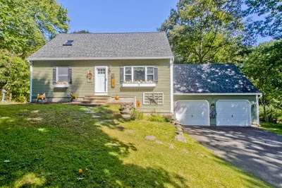 44 Mountain View Dr 1