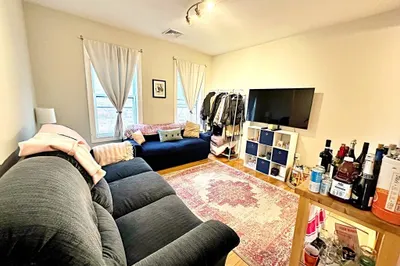 20 Frankfort St #3