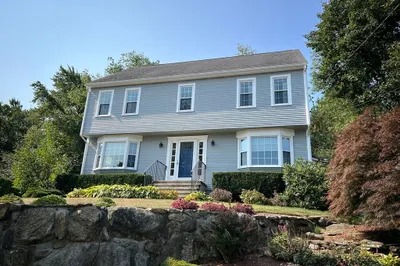10 Lantern Ln