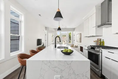 2 Weld Hill Street #202 1