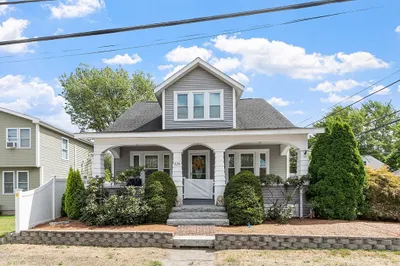 328 West Hollis St 1