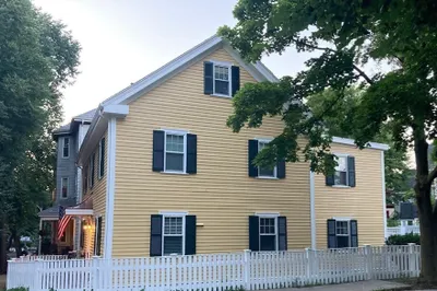 7 Perry St #1R 1